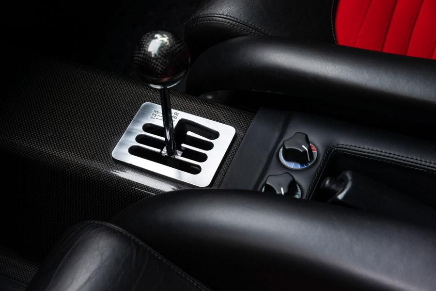 Детали интерьера Ferrari F50 (180 of 349) 1996 года  (фото 4 из 20)